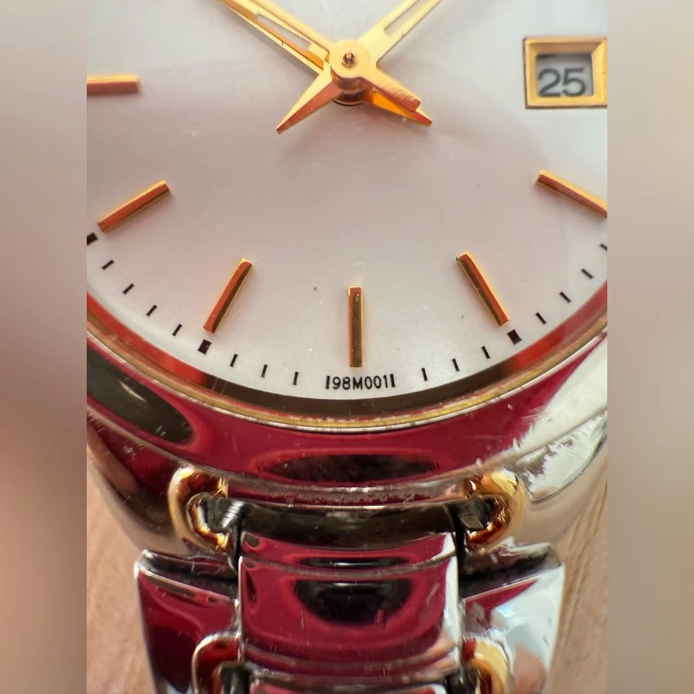 Bulova ladies two toned 98M001 watch NEW BATTERY